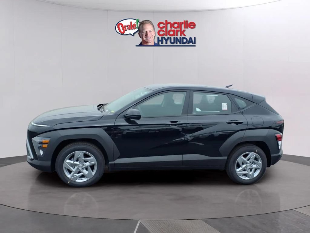 New 2026 Hyundai Kona SE FWD image 2