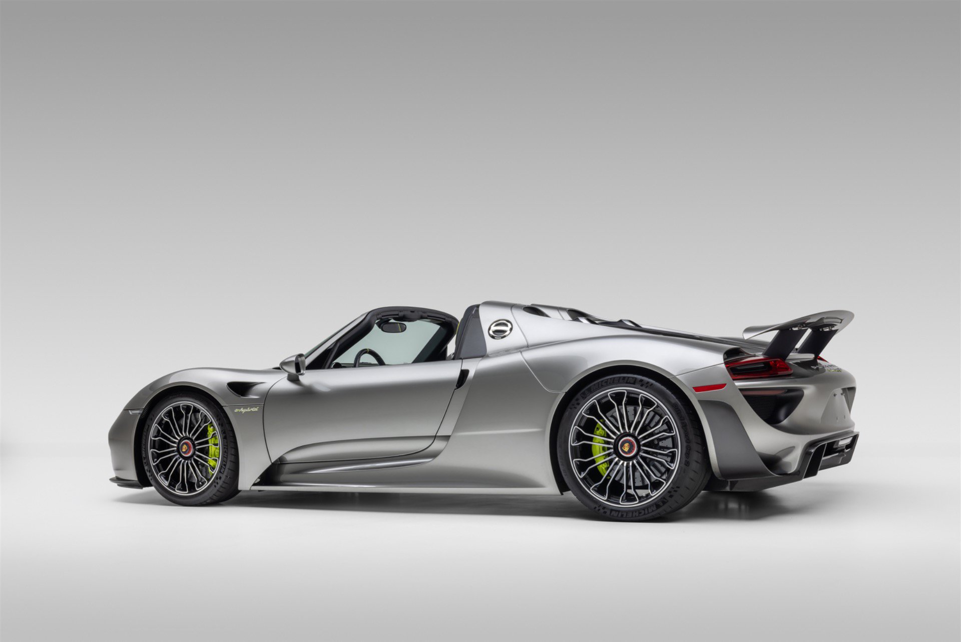 Used 2015 Porsche 918 Spyder AWD/4WD image 6