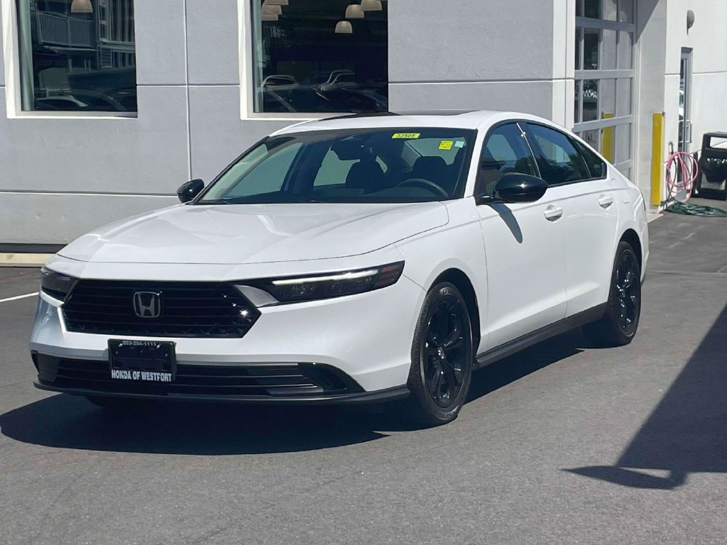 Certified 2025 Honda Accord SE image 3