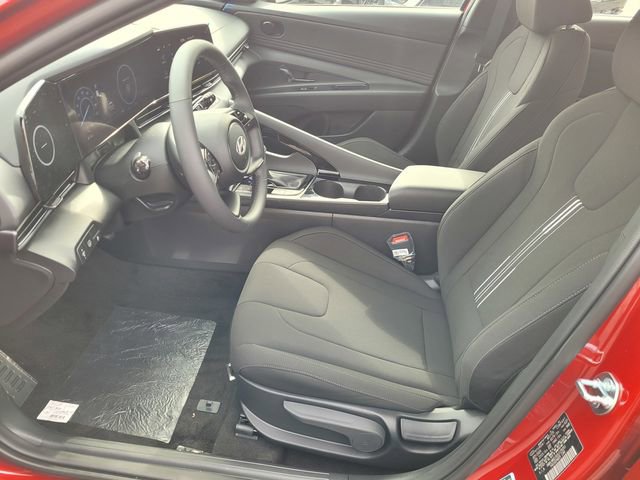 New 2025 Hyundai Elantra SEL image 15