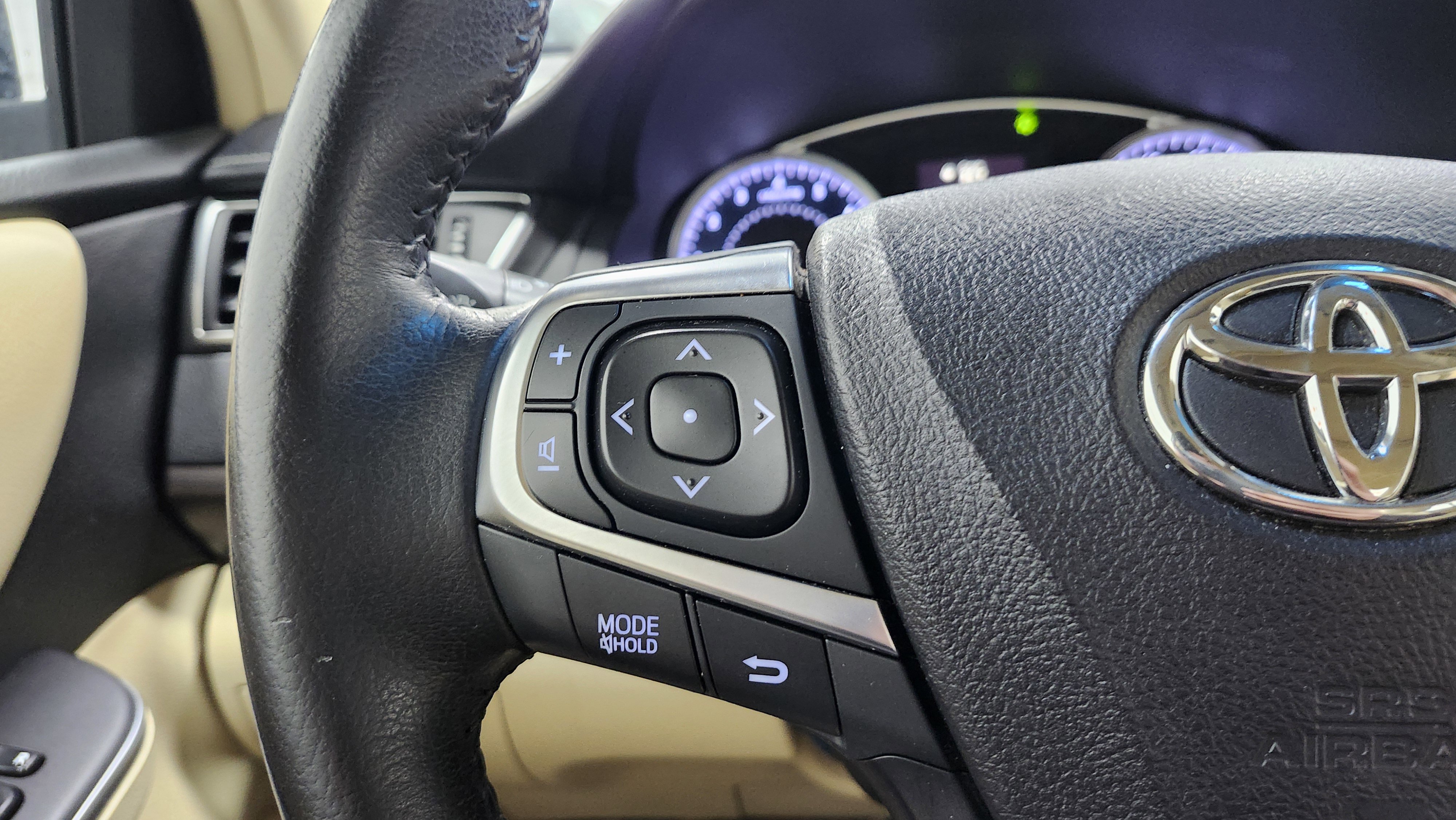 Used 2015 Toyota Camry XLE image 34