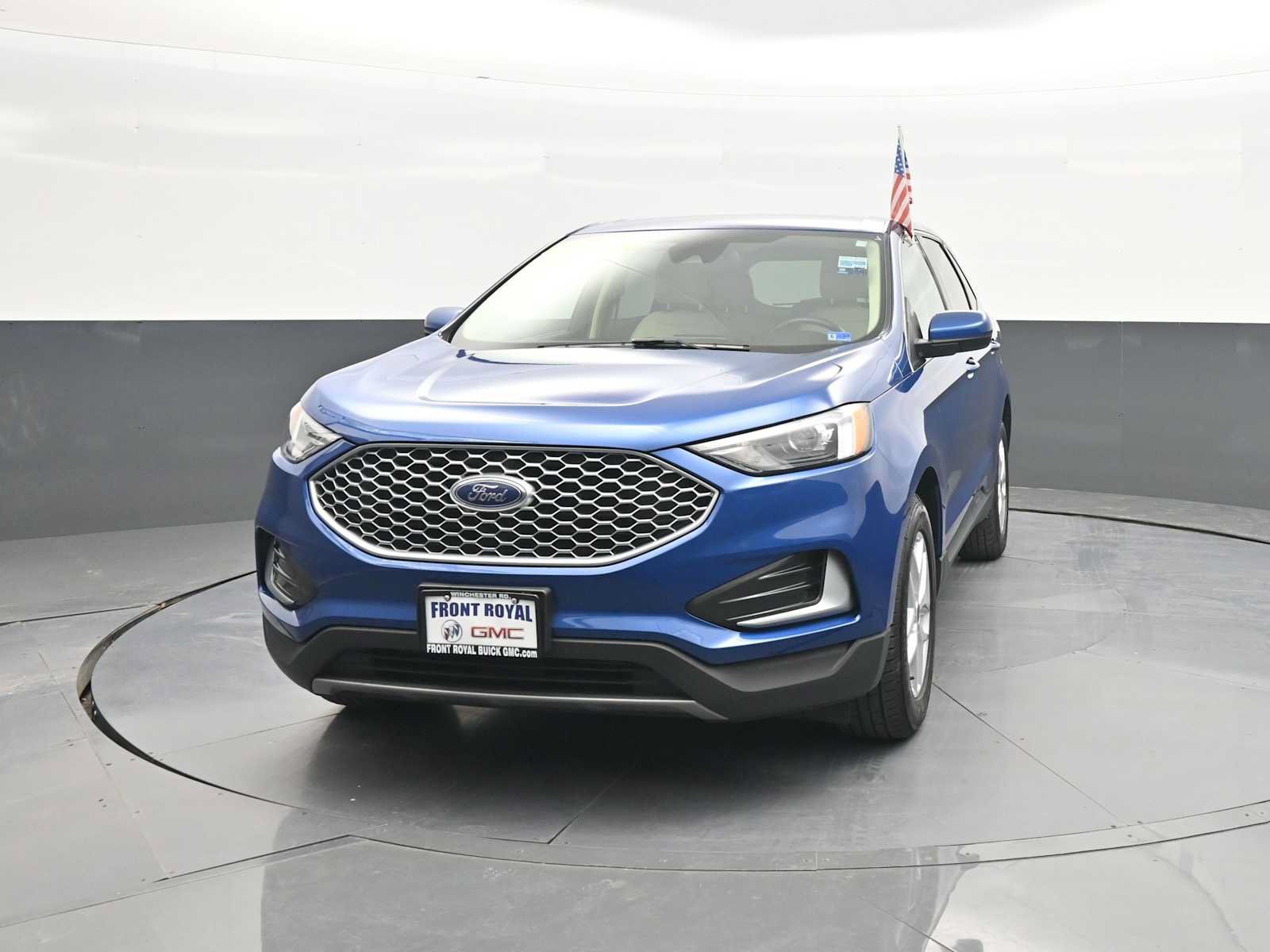 Used 2024 Ford Edge SEL AWD/4WD image 3