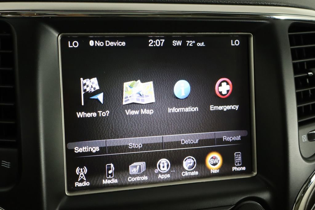 Used 2015 Jeep Grand Cherokee Limited w/ Luxury Group II AWD/4WD image 38