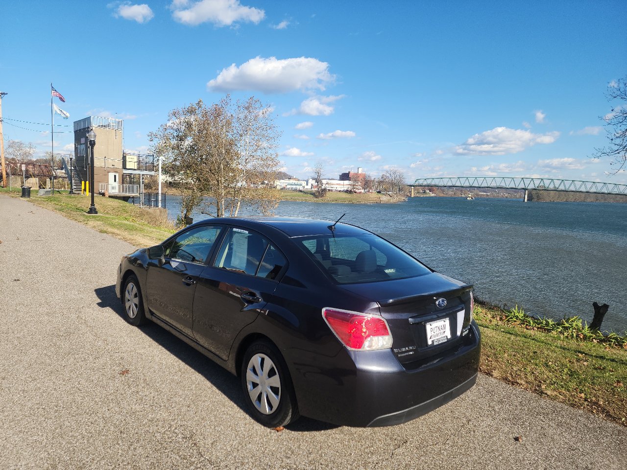 Used 2015 Subaru Impreza 2.0i image 3