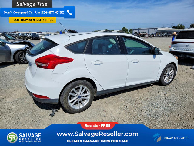 Used 2018 Ford Focus SE FWD image 4