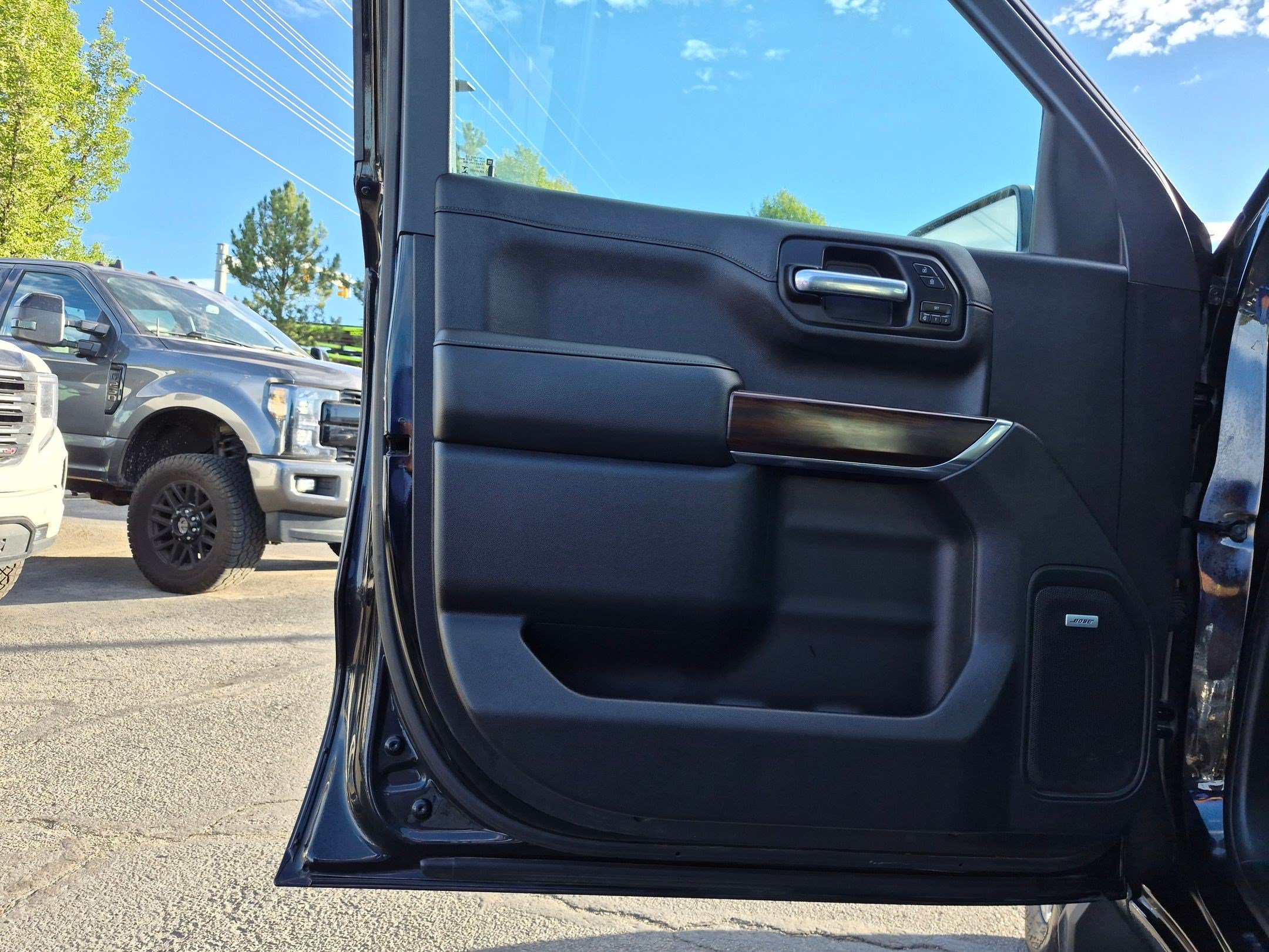 Used 2020 GMC Sierra 1500 SLT w/ SLT Premium Plus Package AWD/4WD image 14