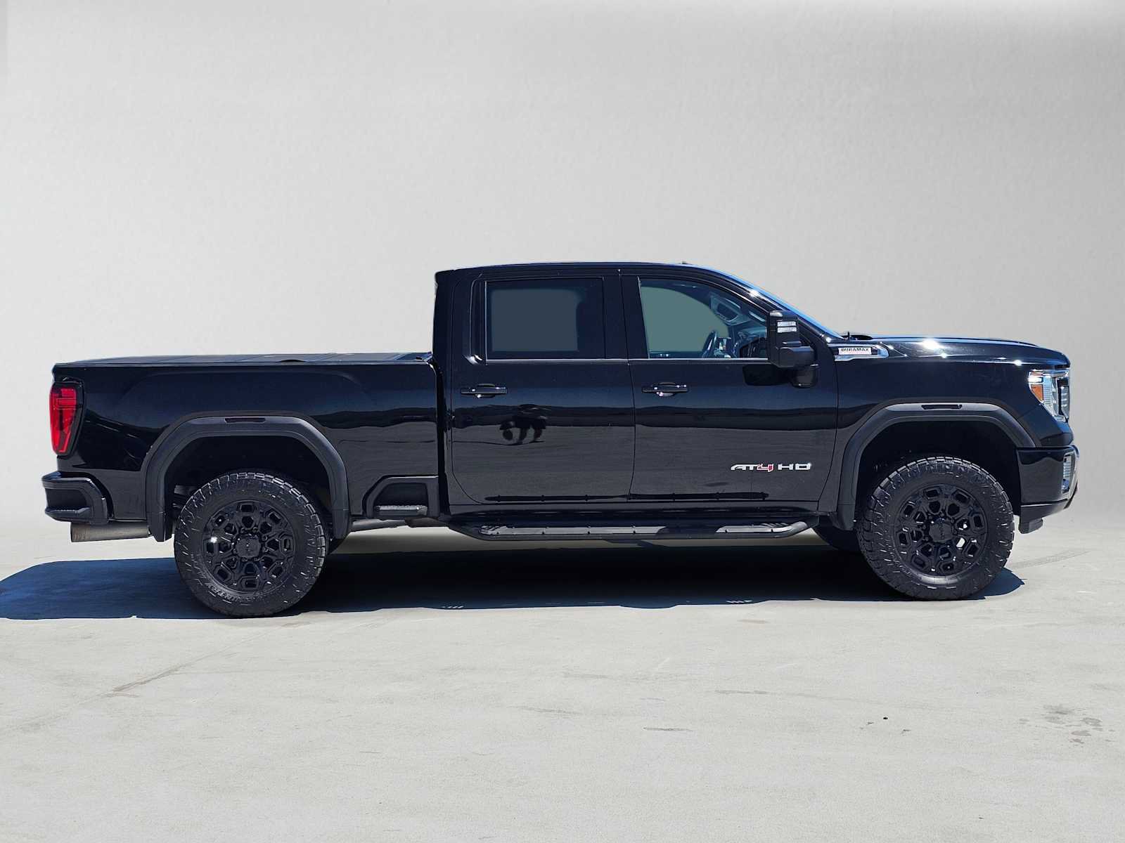 Used 2020 GMC Sierra 2500 AT4 w/ AT4 Premium Package AWD/4WD image 2