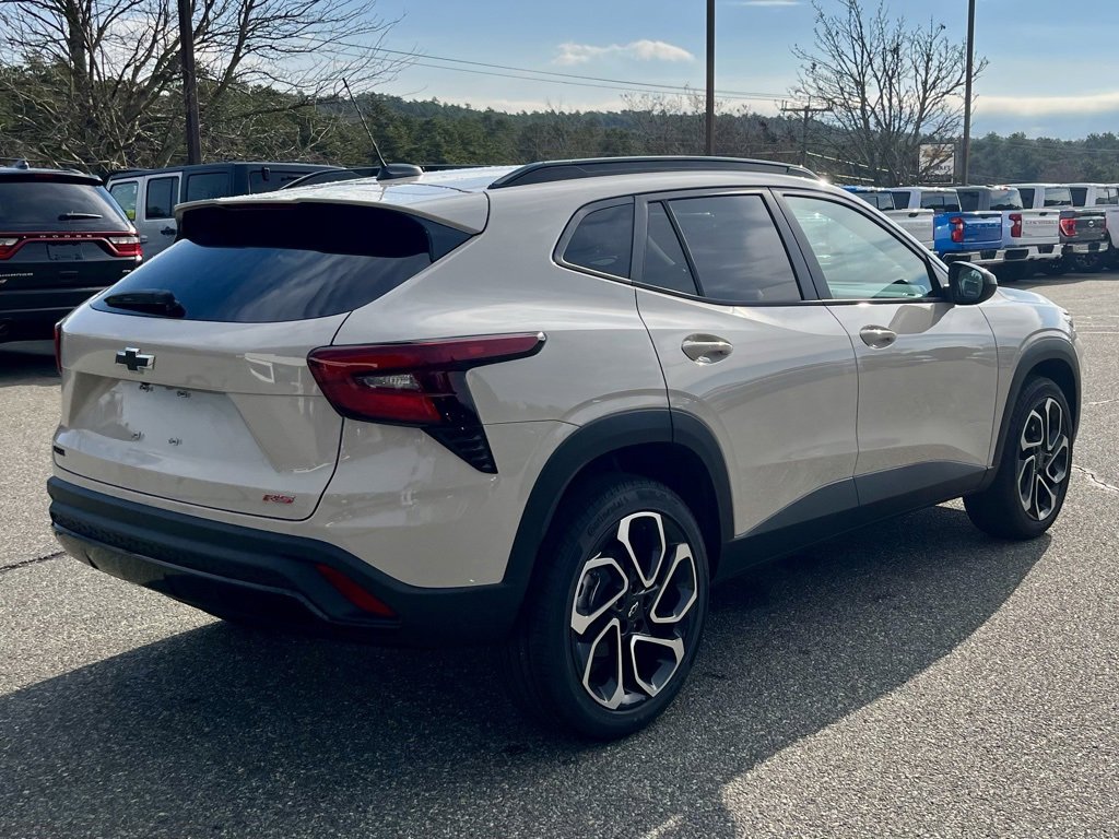 New 2026 Chevrolet Trax RS w/ Driver Confidence Package image 6