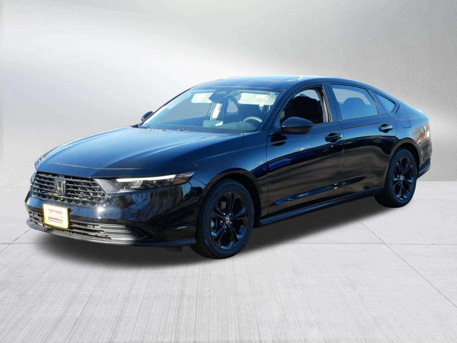 Certified 2025 Honda Accord SE image 3