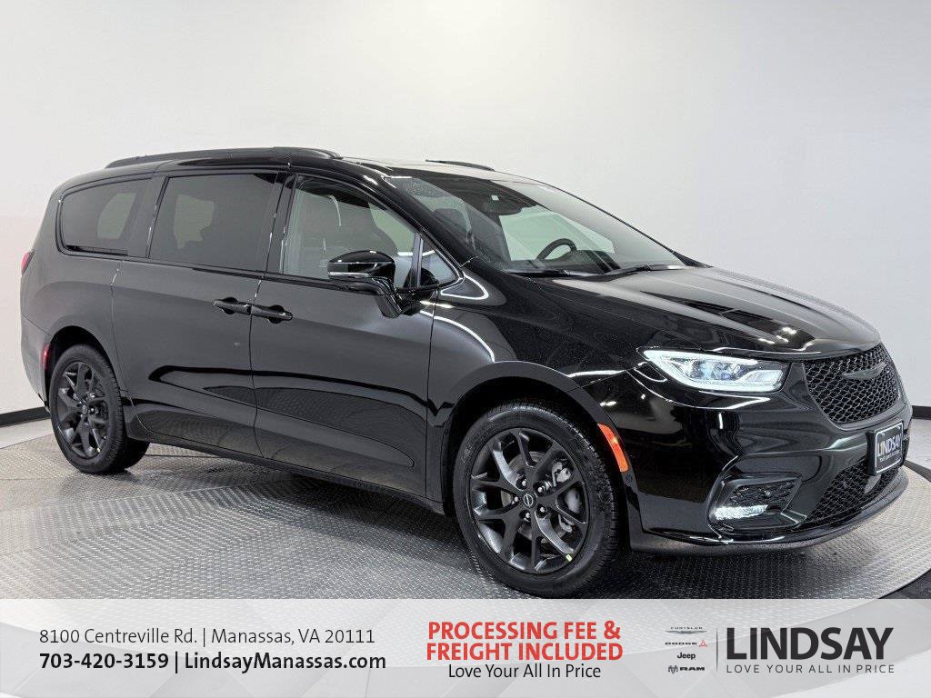 New 2026 Chrysler Pacifica Limited w/ S Appearance Package AWD/4WD image 1