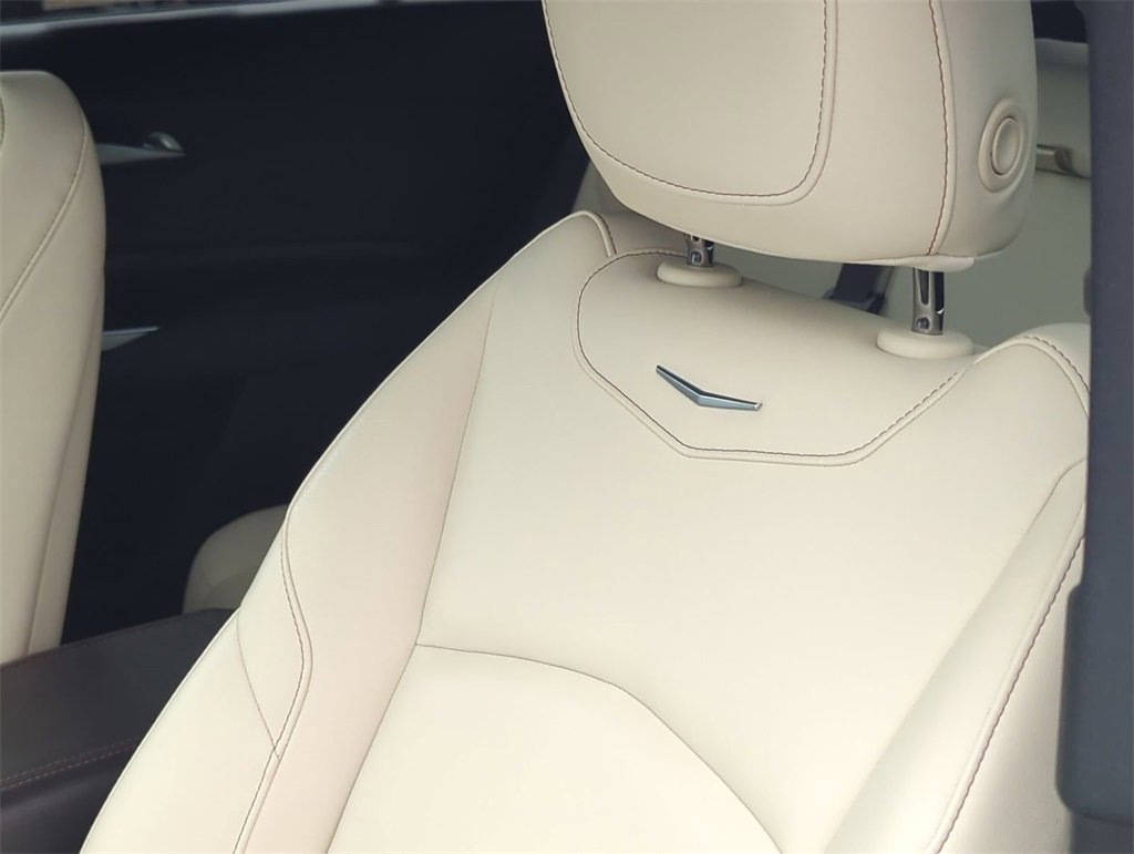 Used 2020 Cadillac XT4 Sport w/ Driver Awareness Package image 22