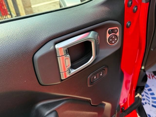 Used 2026 Jeep Wrangler Unlimited Rubicon AWD/4WD image 13