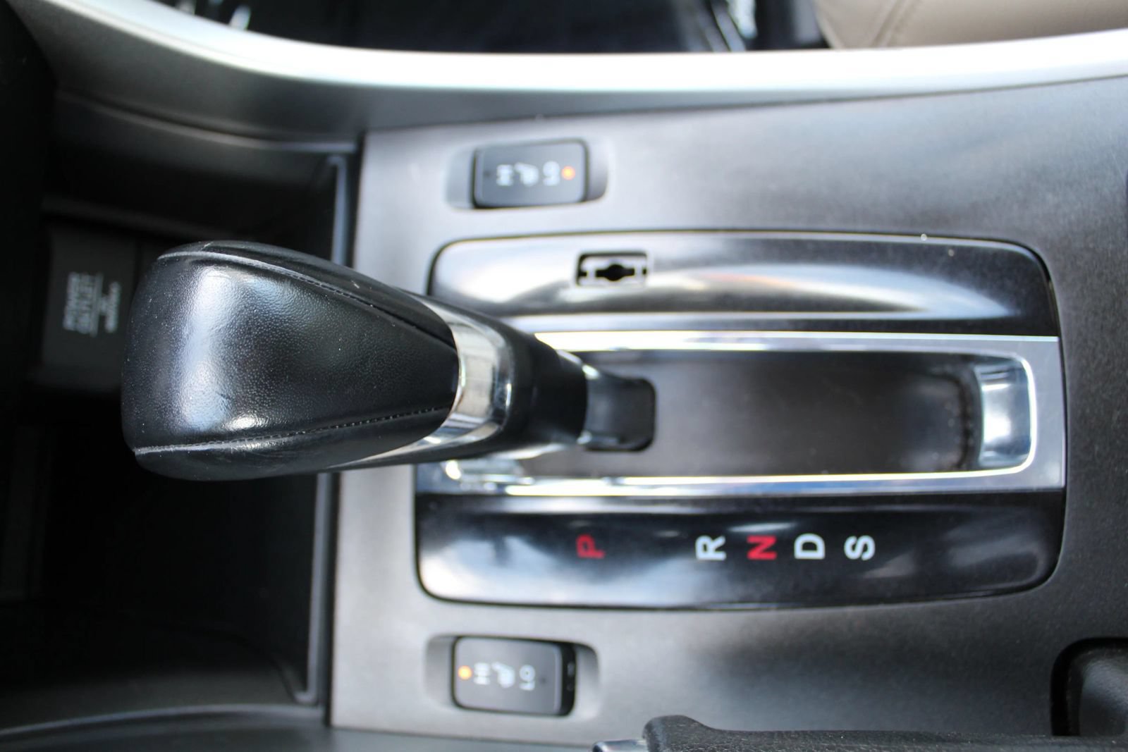 Used 2015 Honda Accord EX-L image 25