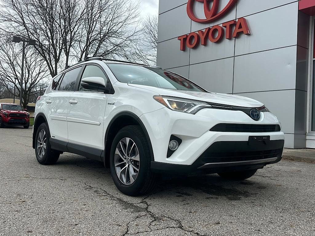 Certified 2018 Toyota RAV4 XLE w/ Protection Package image 7