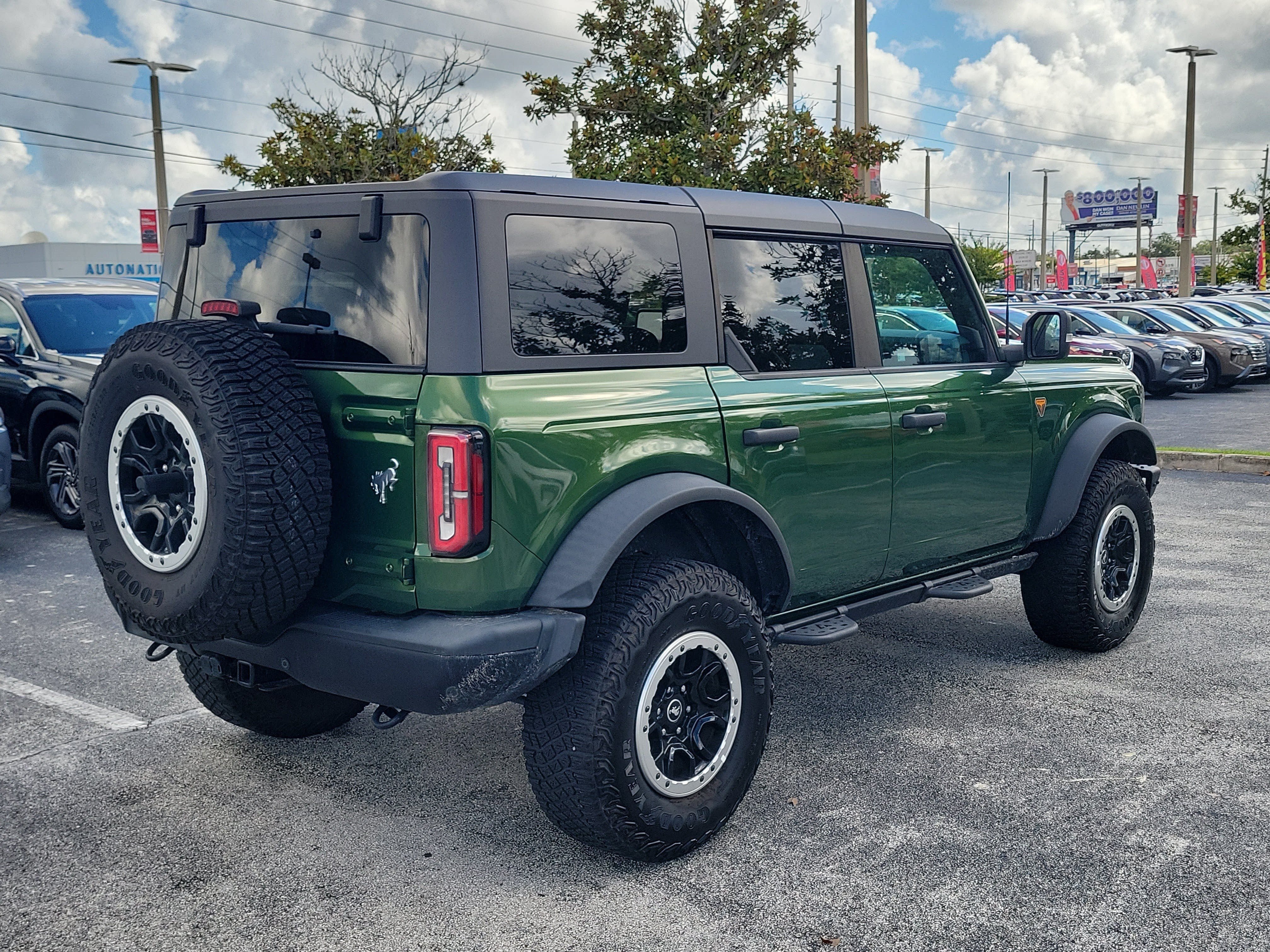 Used 2023 Ford Bronco Badlands AWD/4WD image 4