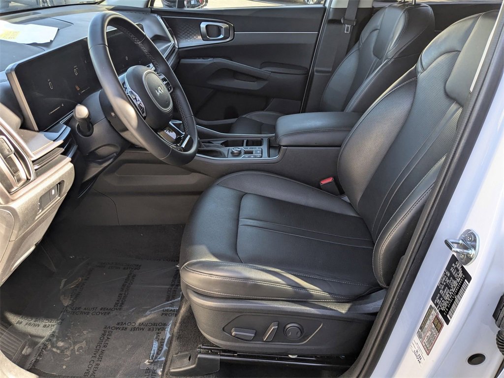 Used 2024 Kia Sorento S image 21