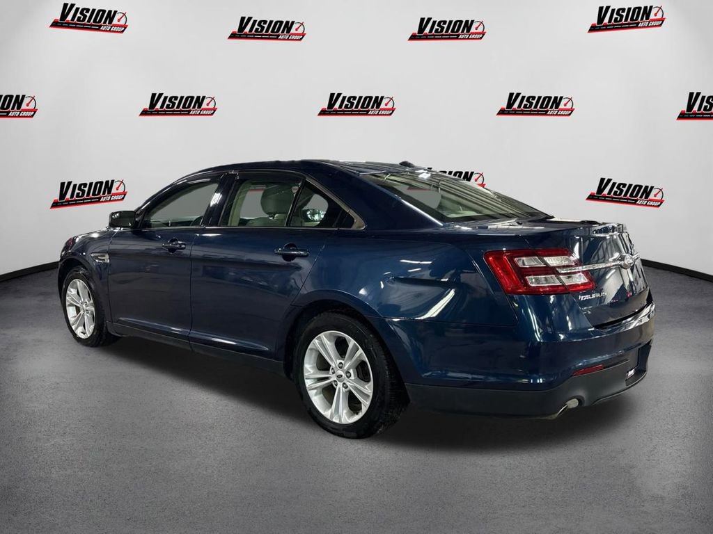 Used 2017 Ford Taurus SE image 7