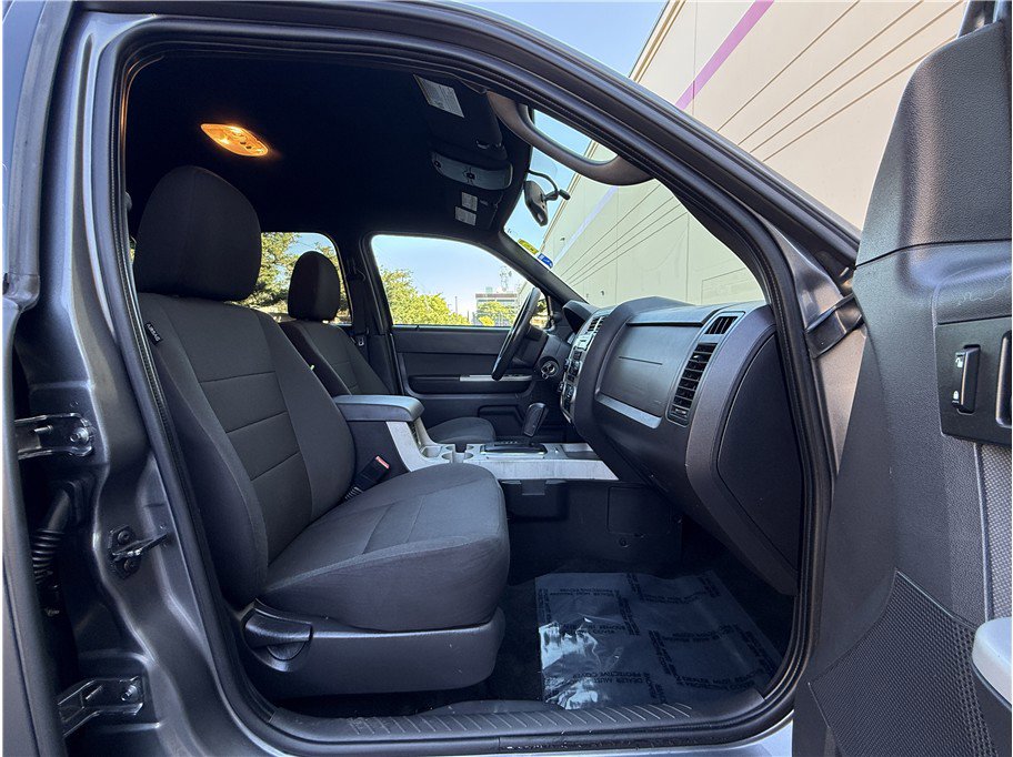 Used 2010 Ford Escape XLT image 15