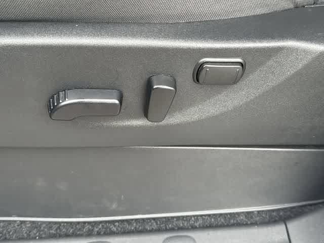 Used 2025 Nissan Frontier SV RWD image 15