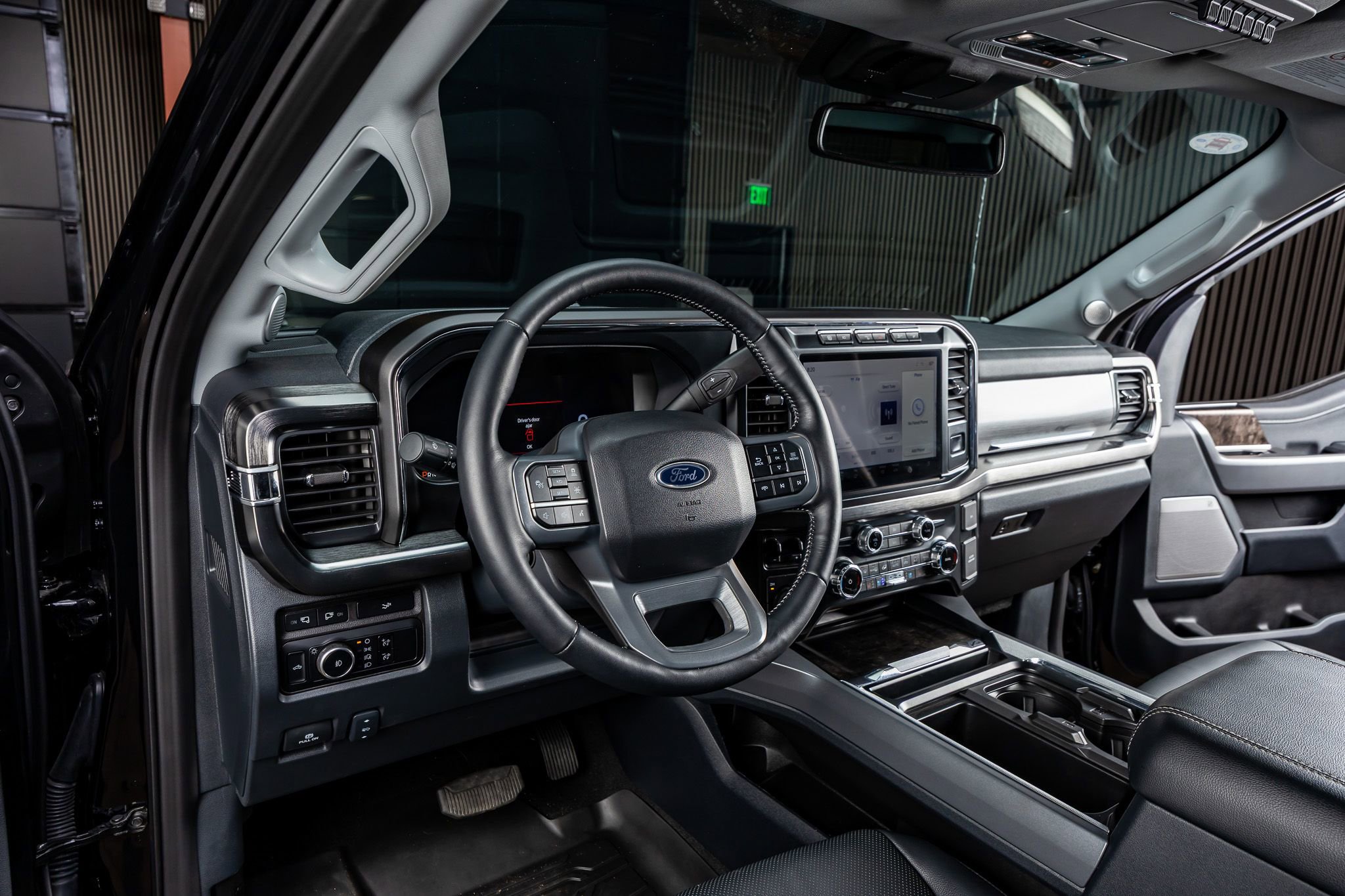 Used 2024 Ford F350 Lariat w/ Lariat Ultimate Package image 17