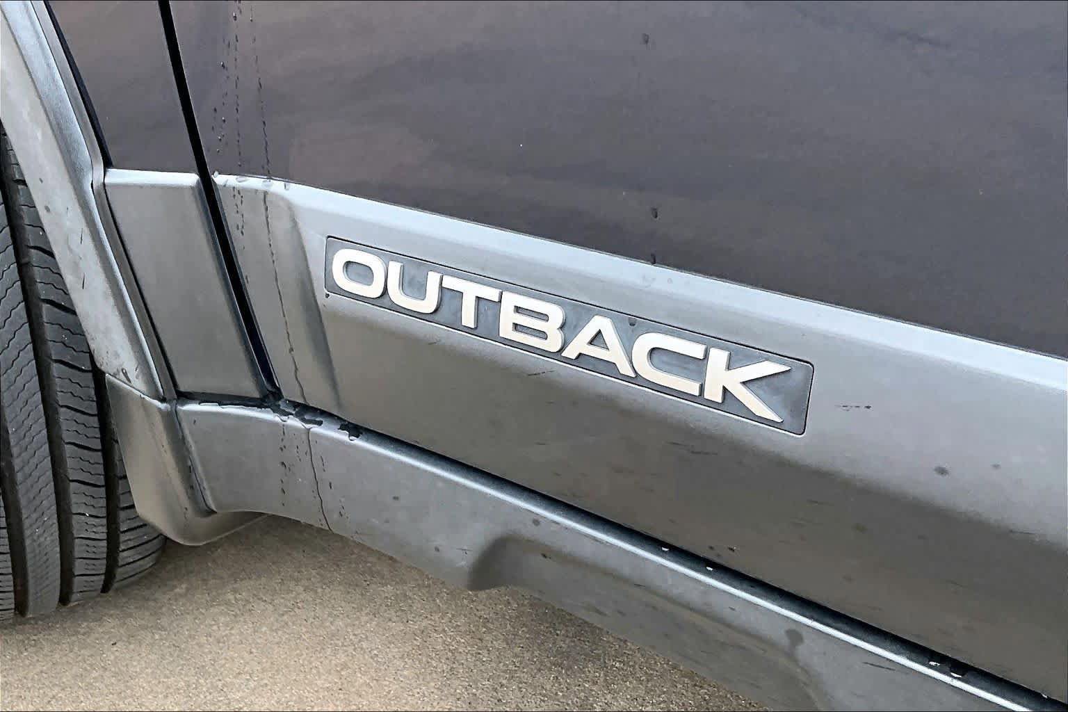 Used 2014 Subaru Outback 2.5i Limited w/ Moonroof Package AWD/4WD image 34