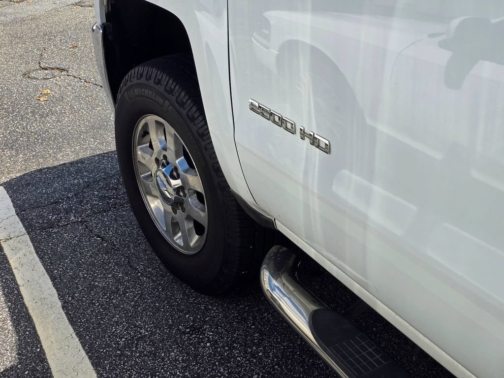 Used 2015 Chevrolet Silverado 2500 LT w/ Z71 Package, Off-Road AWD/4WD image 5