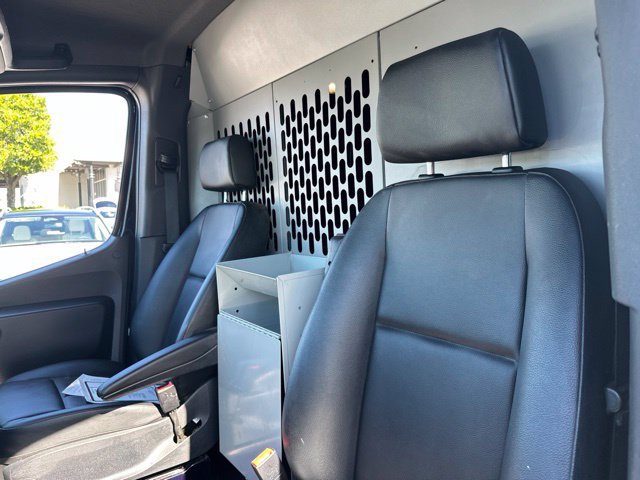 Used 2023 Mercedes-Benz Sprinter 2500 image 14