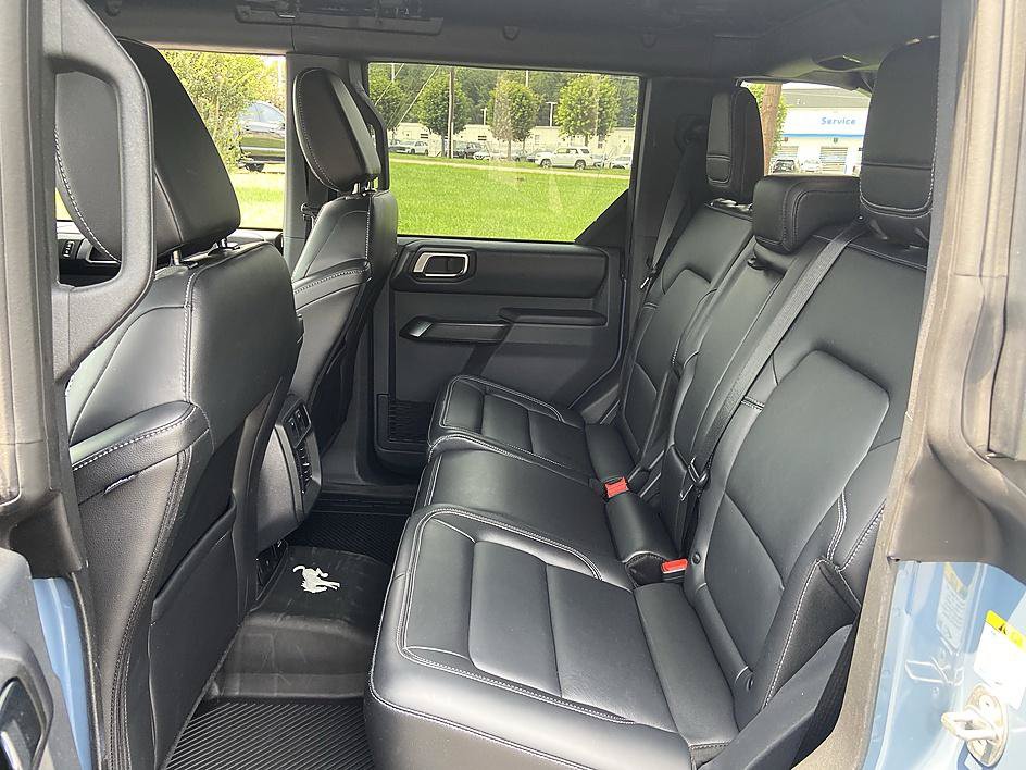 Used 2025 Ford Bronco Outer Banks AWD/4WD image 11