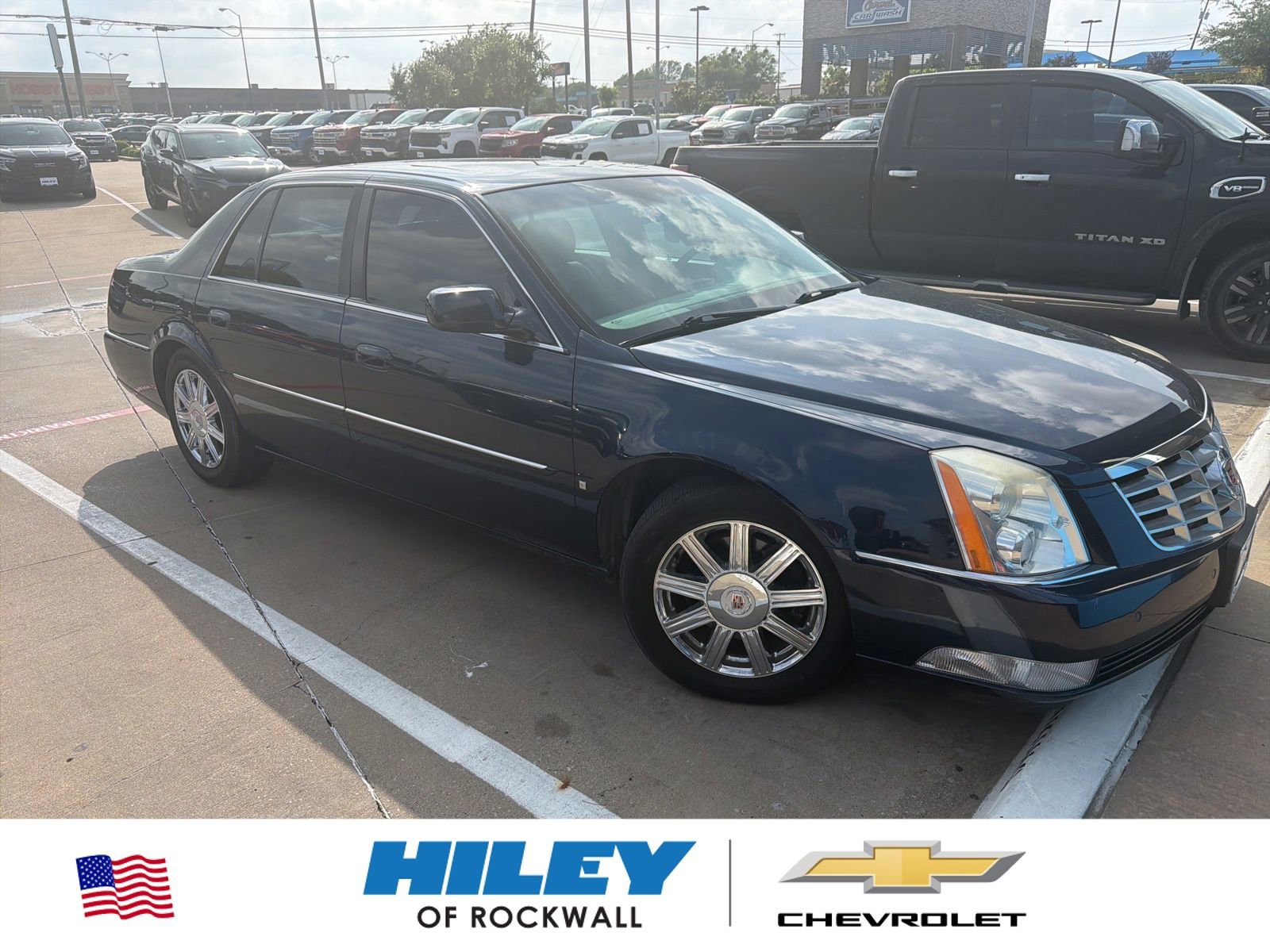 Used 2008 Cadillac DTS FWD image 1