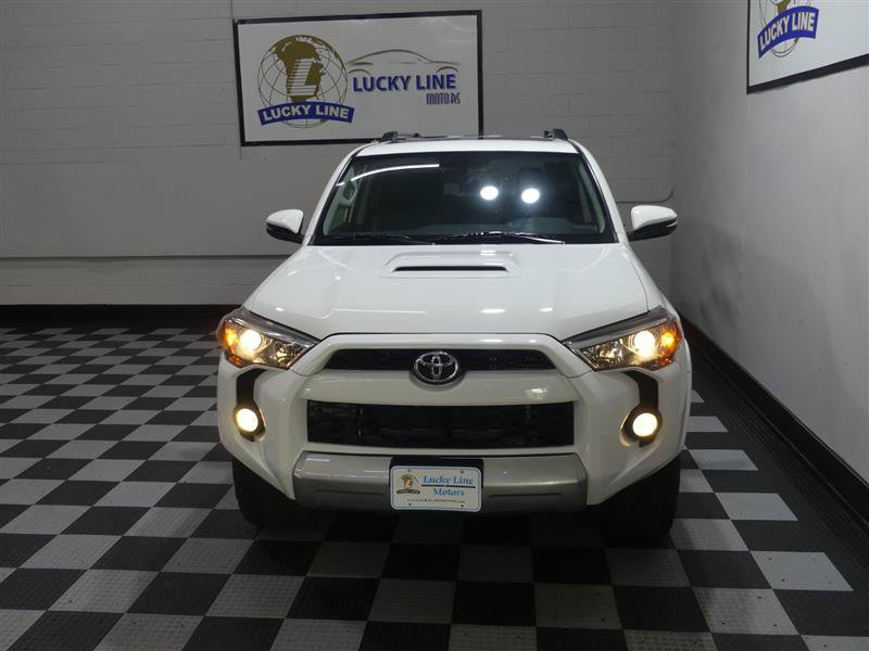 Used 2018 Toyota 4Runner TRD Off-Road Premium AWD/4WD image 3