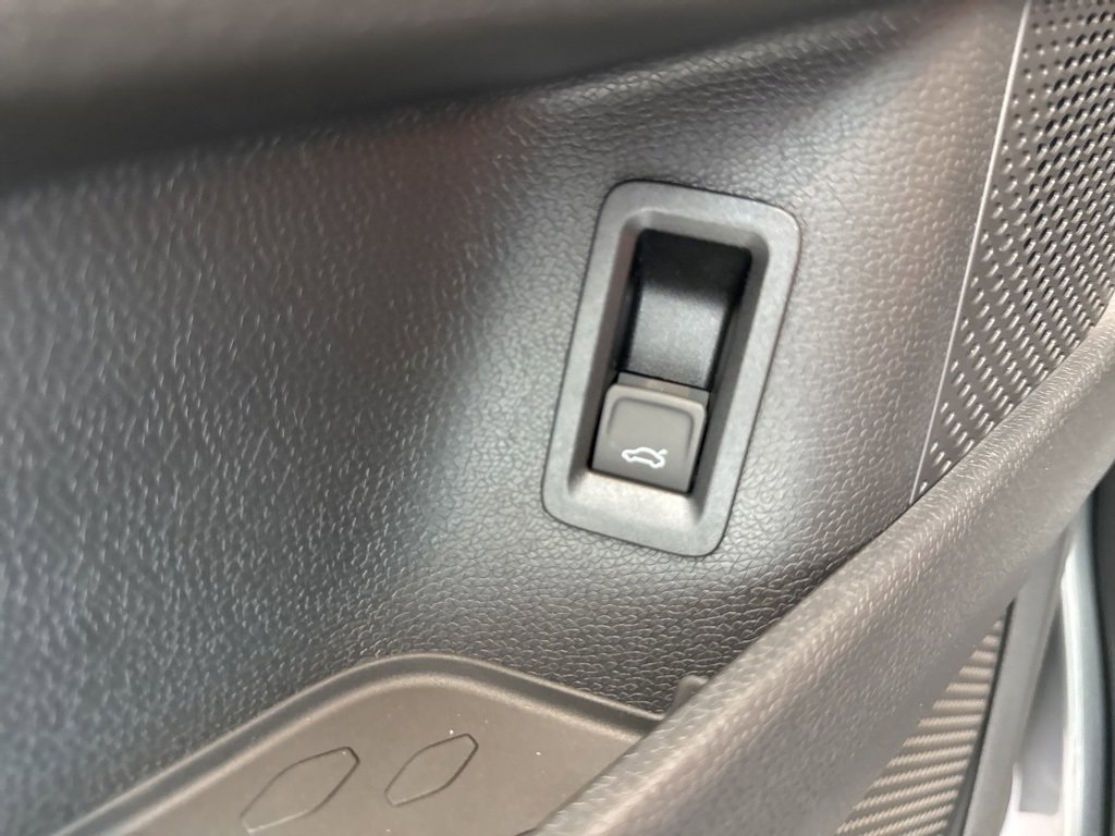 New 2025 Volkswagen ID. Buzz Pro S Plus image 28