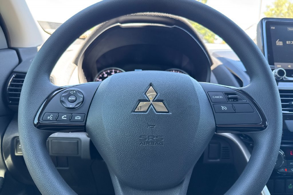 New 2026 Mitsubishi Eclipse Cross LE AWD/4WD image 25
