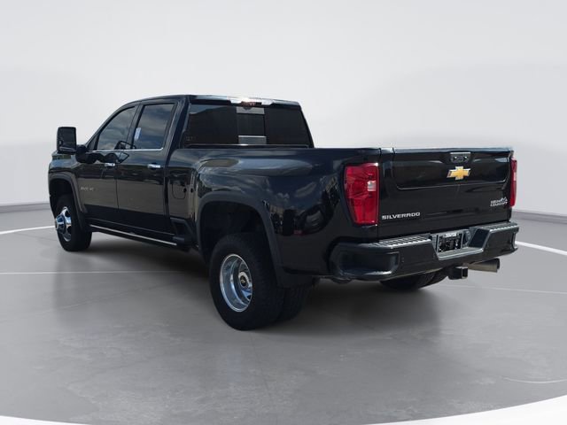 Used 2022 Chevrolet Silverado 3500 High Country w/ Technology Package image 5