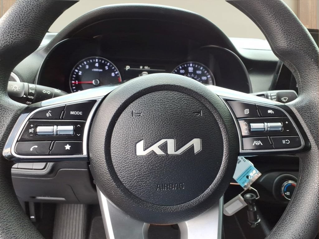 Used 2024 Kia Forte LXS w/ LXS Technology Package FWD image 12