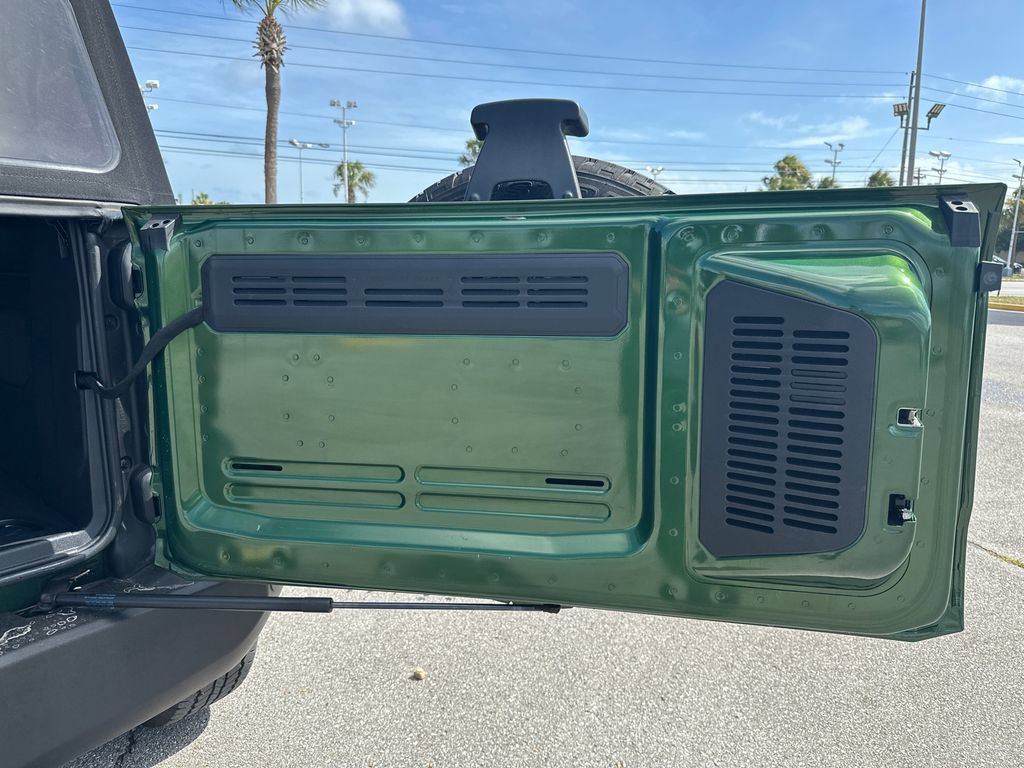 Used 2023 Ford Bronco Outer Banks AWD/4WD image 16