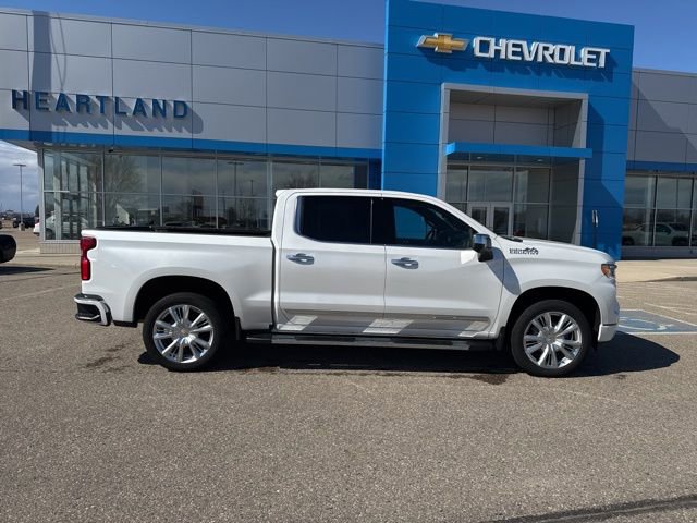 Used 2024 Chevrolet Silverado 1500 High Country w/ High Country Premium Package image 7