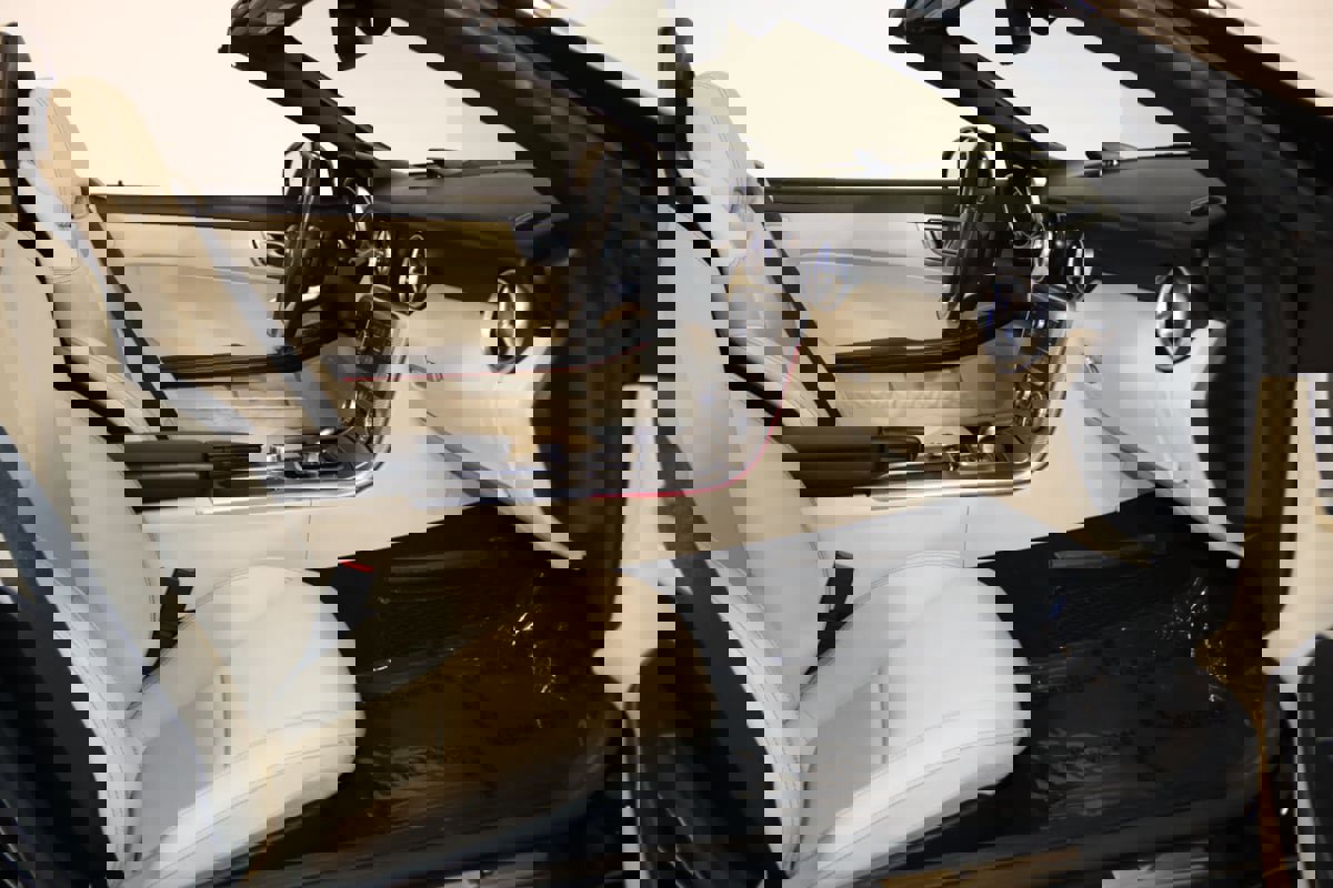 Used 2017 Mercedes-Benz SLC 300 image 59