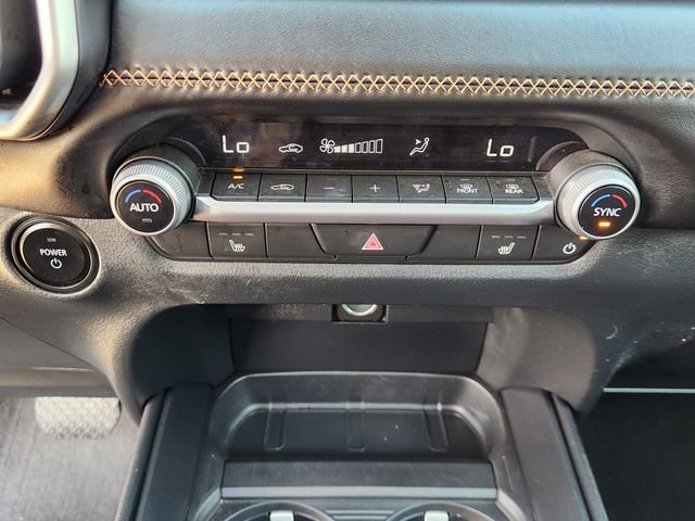 Used 2025 MAZDA CX-50 AWD 2.5 Hybrid w/ Premium Pkg image 18