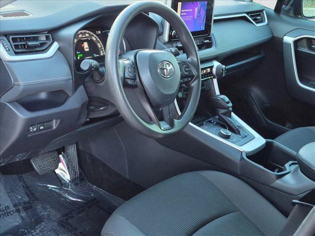 Certified 2025 Toyota RAV4 LE AWD/4WD image 9