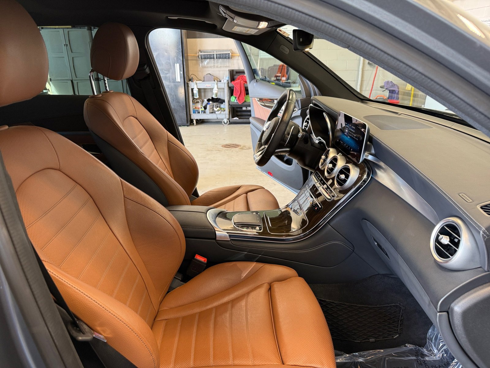 Certified 2020 Mercedes-Benz GLC 43 AMG 4MATIC image 19