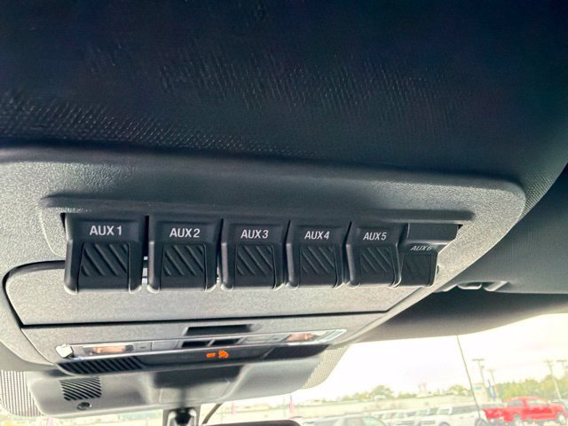 Used 2025 Ford F150 Raptor AWD/4WD image 14