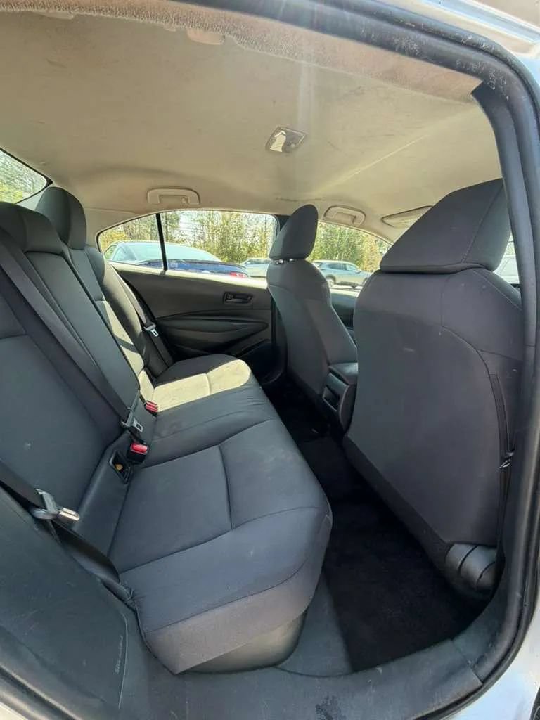 Used 2022 Toyota Corolla LE FWD image 17