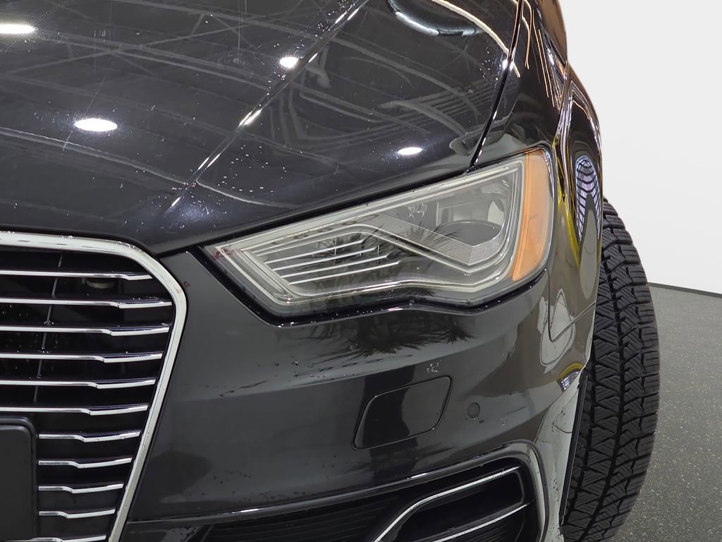 Used 2016 Audi A3 e-tron Premium Plus w/ Premium Plus Package image 31