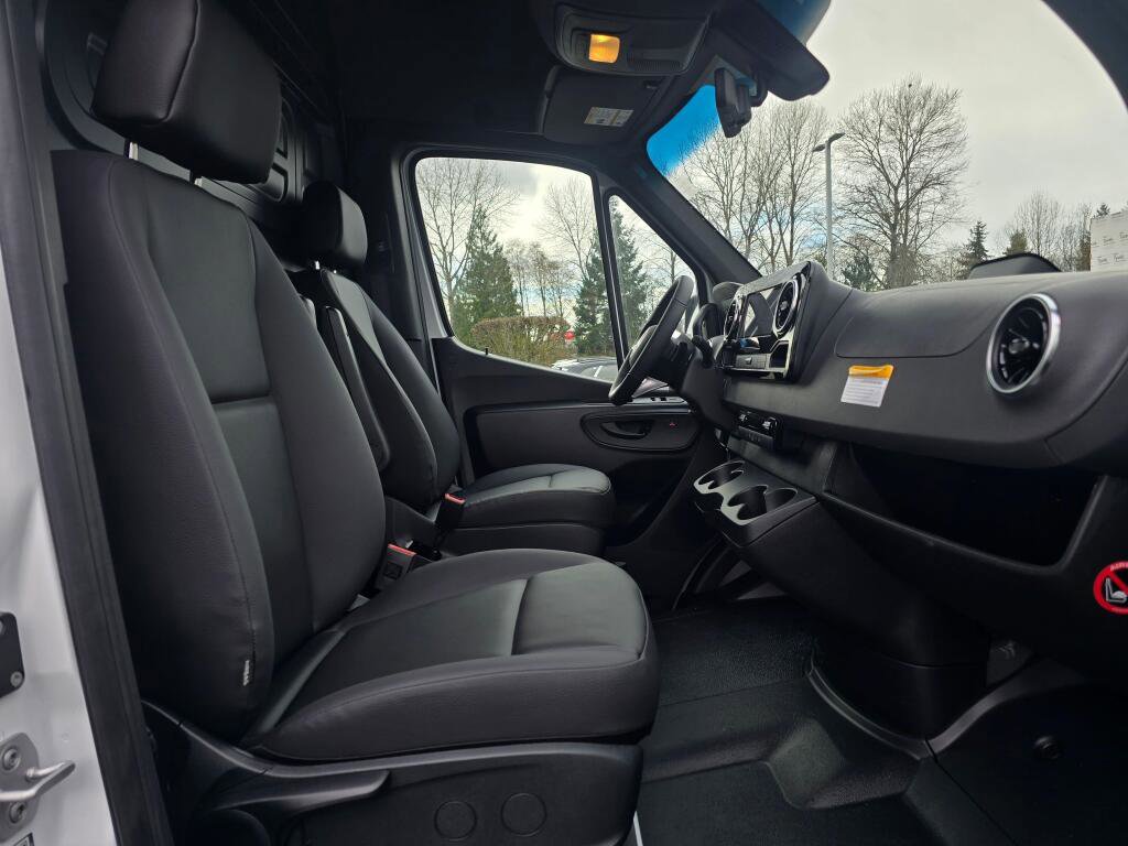 New 2026 Mercedes-Benz Sprinter 2500 image 23