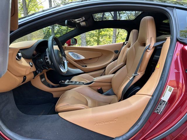 Used 2023 McLaren GT image 18