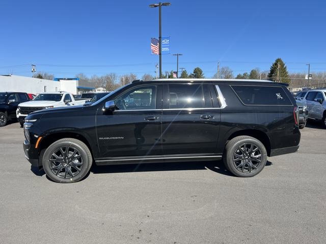 New 2025 Chevrolet Suburban Premier image 2