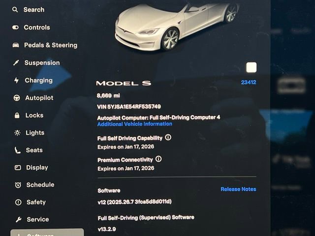 Used 2024 Tesla Model S image 3