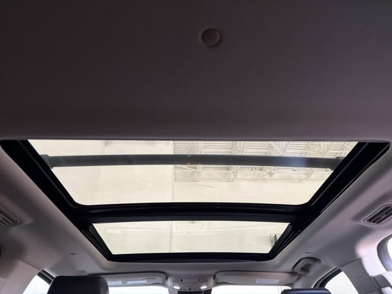 Used 2019 Ford Expedition Platinum AWD/4WD image 25