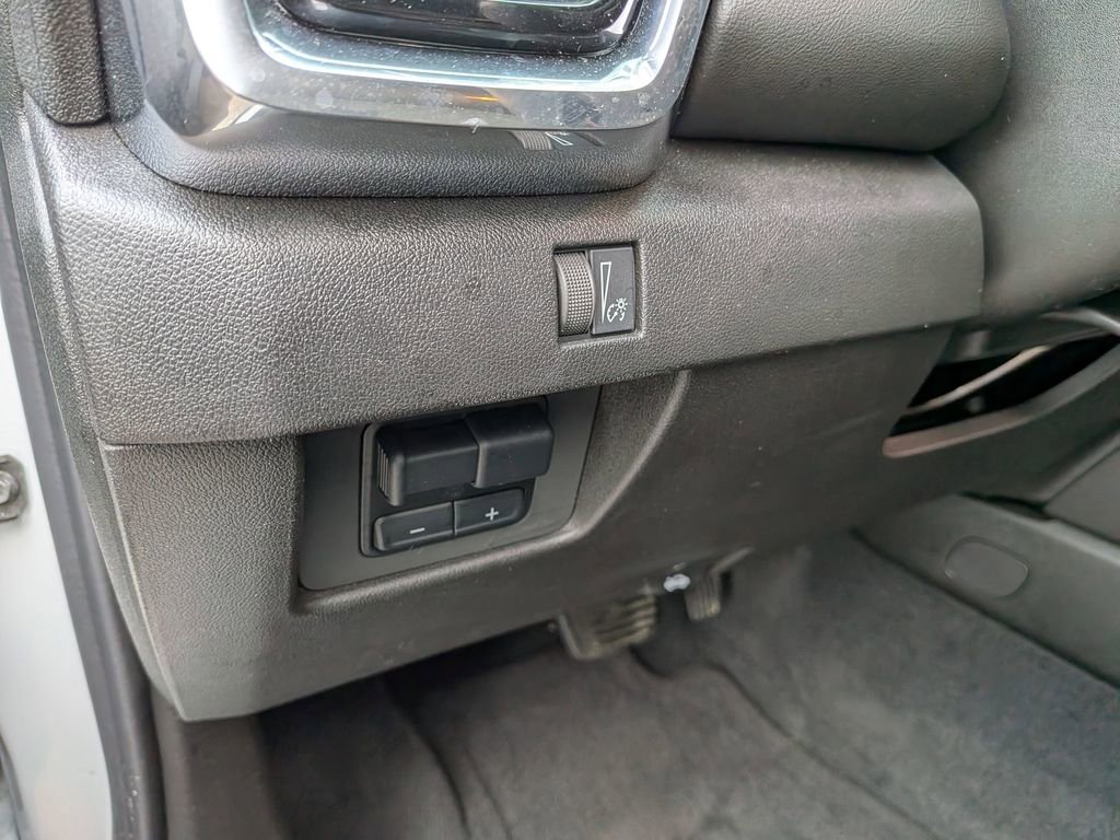 Certified 2025 GMC Canyon Elevation w/ Convenience Package image 15