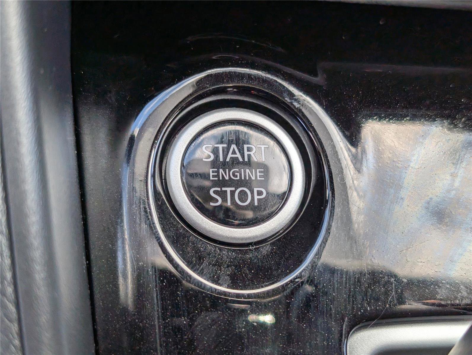 Used 2024 Nissan Versa SV w/ Trunk Package image 22